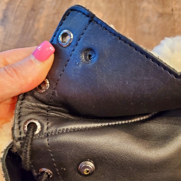 EUC Ralph Lauren Polo BLK Leather/Sherpa Boots 5 - Picture 6 of 8